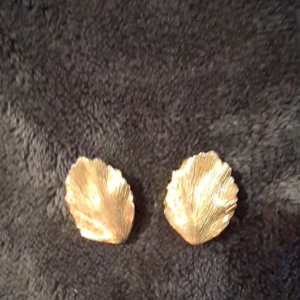 Monet Gold Leaf Earrings